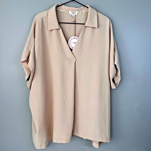 Umgee Tops - Nwt umgee Womens Beige V-neck Short Sleeve Blouse Large